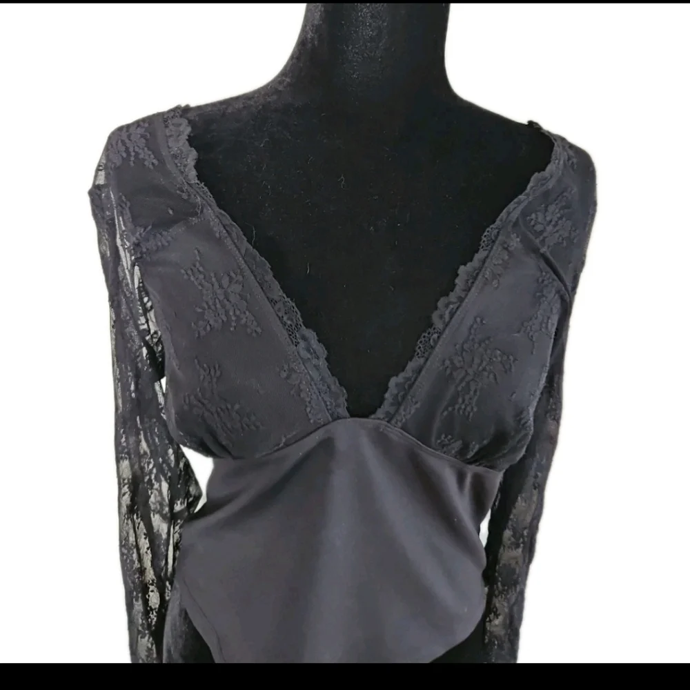 Free People Womens Black Cropped Long Sleeve Laced Of The Shoulder Top L